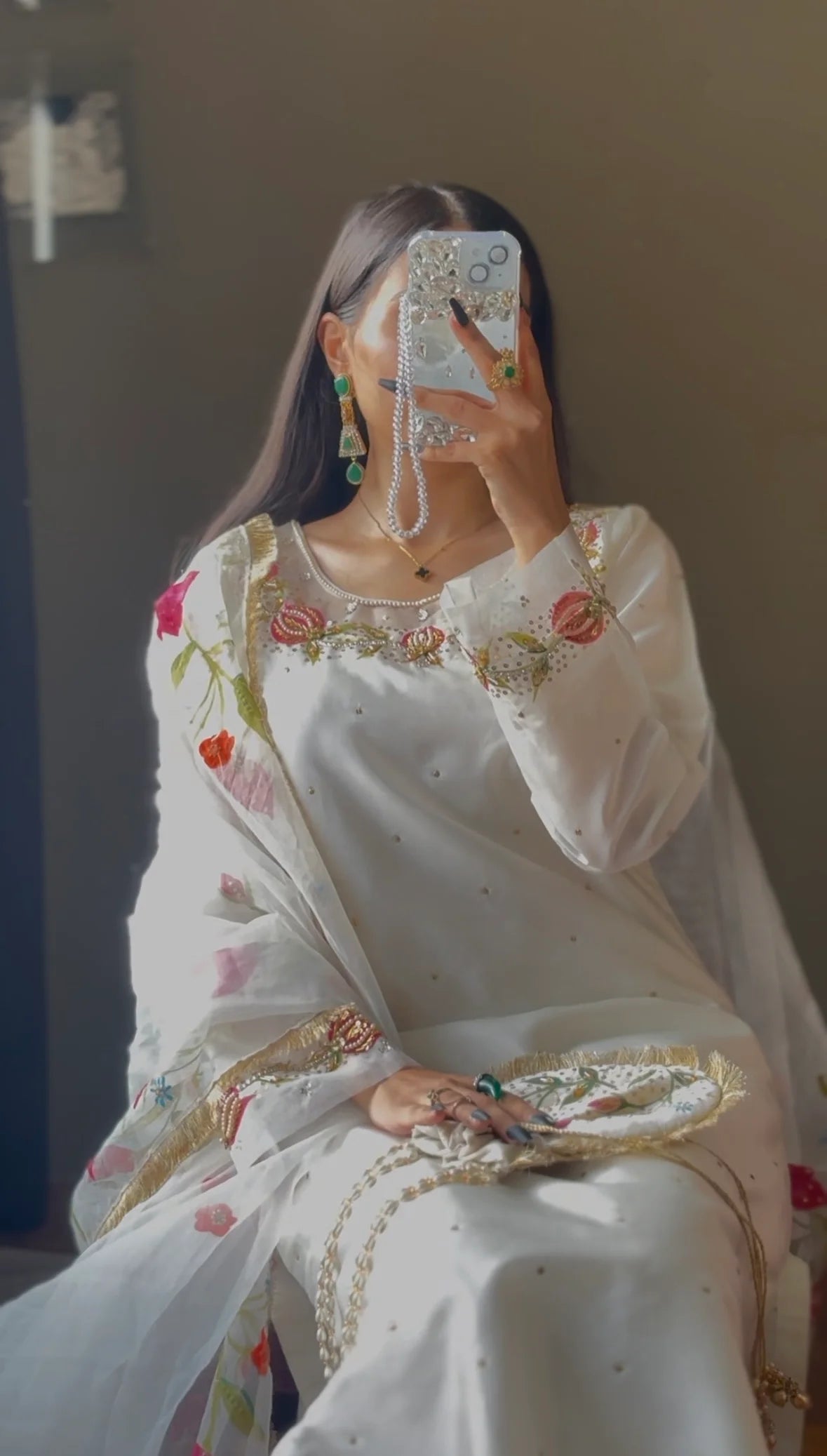 Ethereal white – Sheesha Silk Unstitched