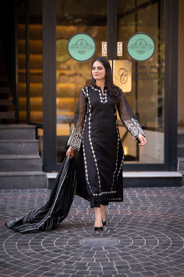 Effortlessly chic: Black Khaadi net 3 piece unstitched