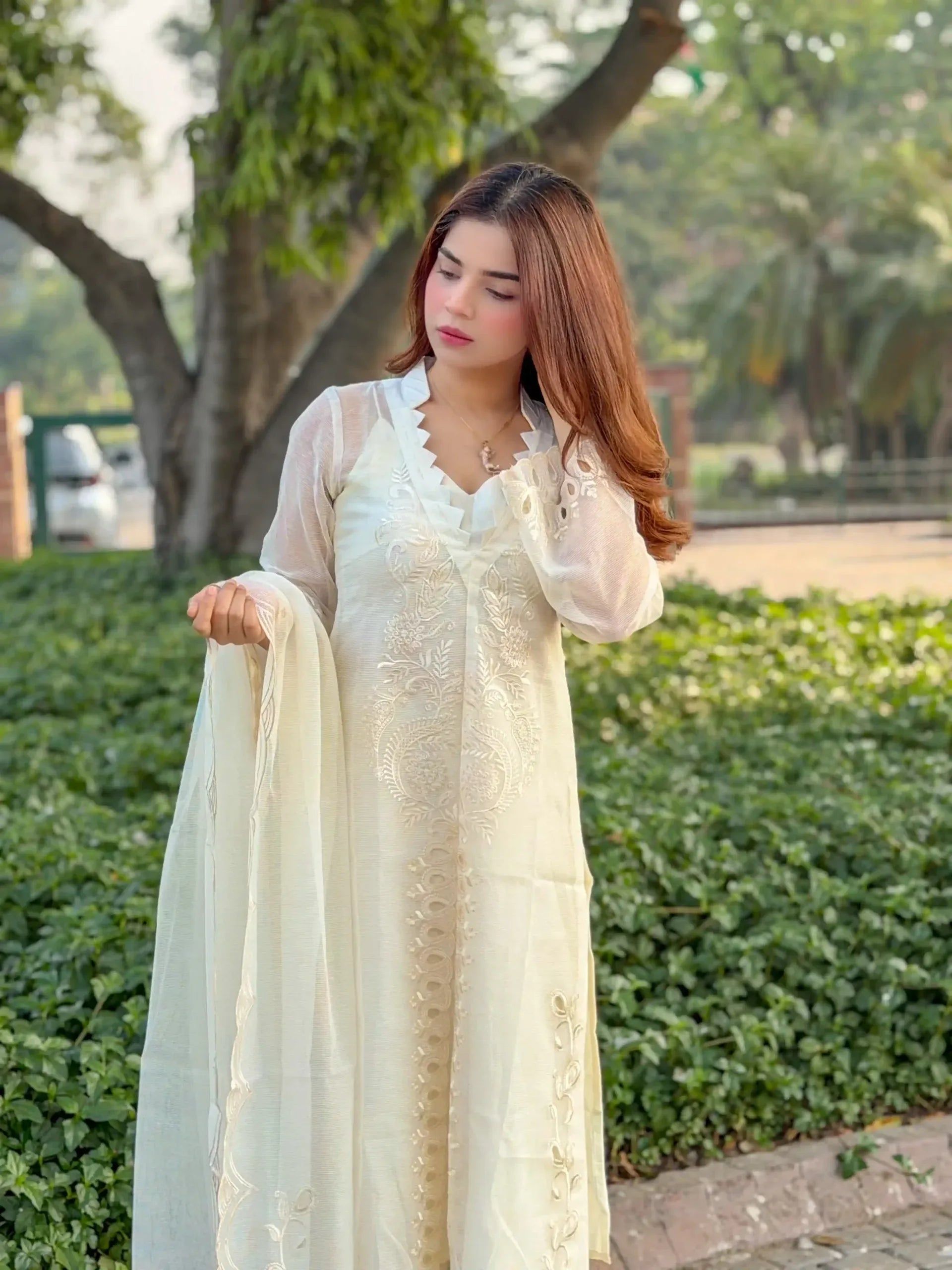 White Beauty Almond RJF030 Stitched